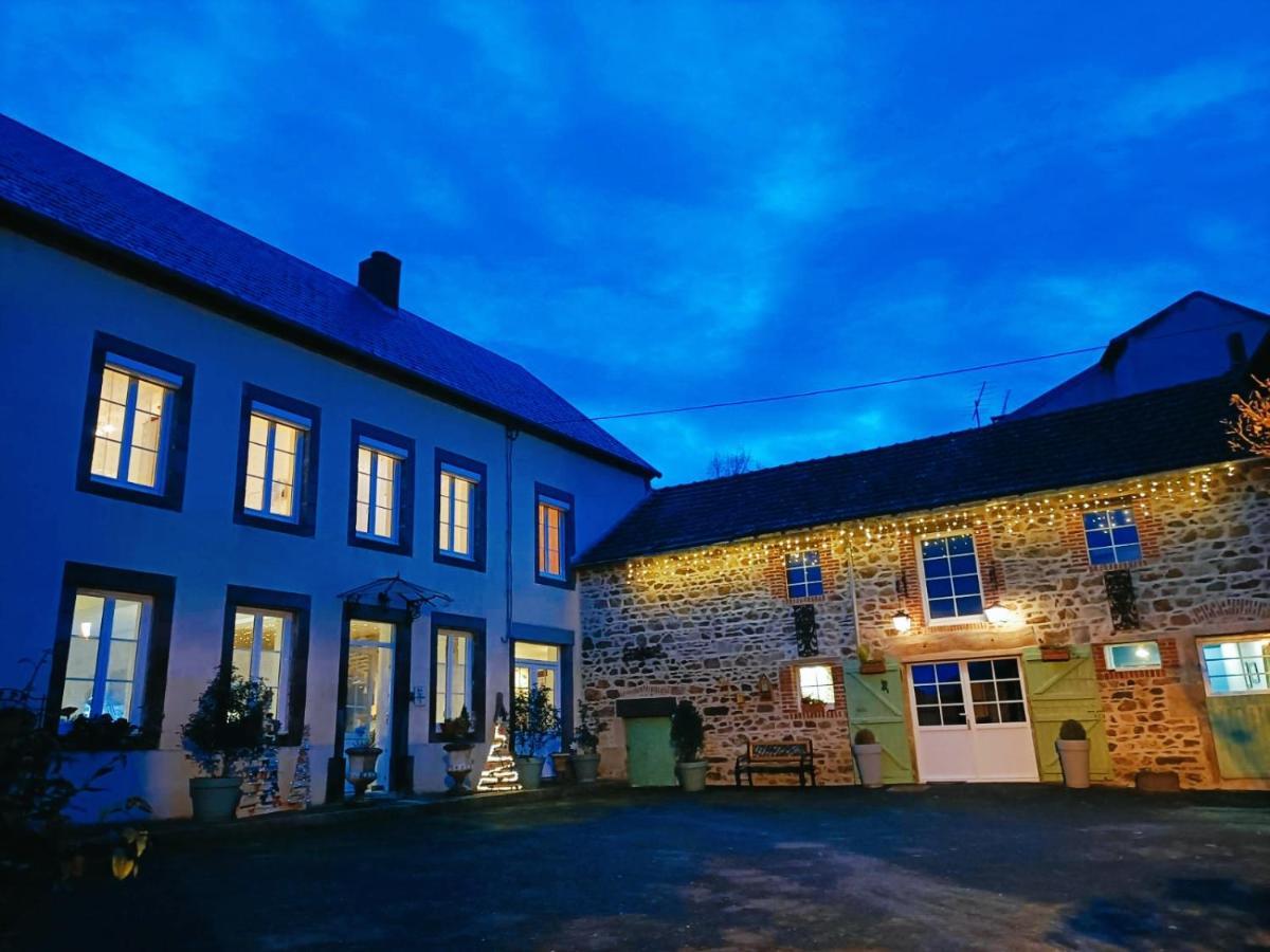 La Grenouille Amoureuse Menat Eksteriør bilde